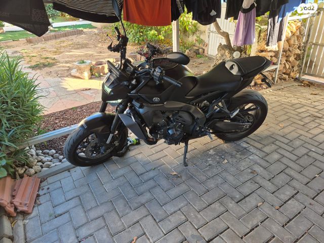 ימאהה MT-09 Y-AMT