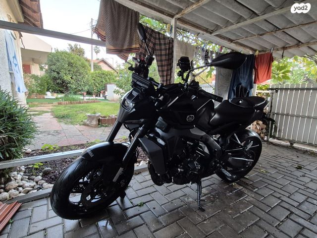 ימאהה MT-09 Y-AMT