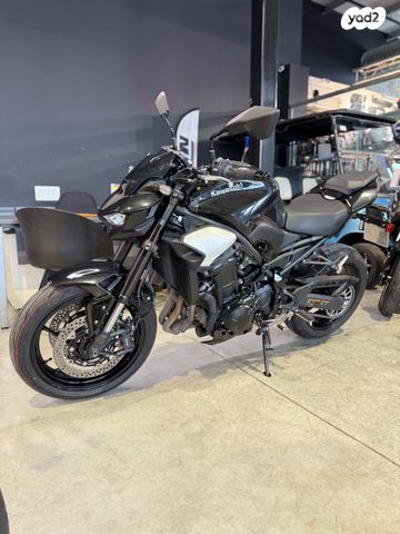 קאוואסאקי Z900