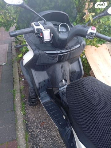 מודעת רכב פיאג'ו MP3 350LT