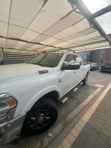 מודעת רכב דודג'