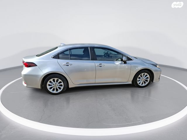 טויוטה קורולה