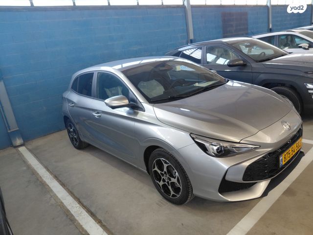 מודעת רכב אם ג'י MG3