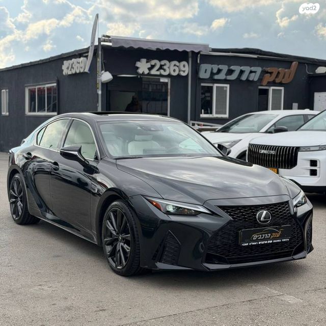 מודעת רכב לקסוס IS
