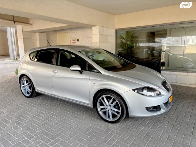 מודעת רכב סיאט לאון