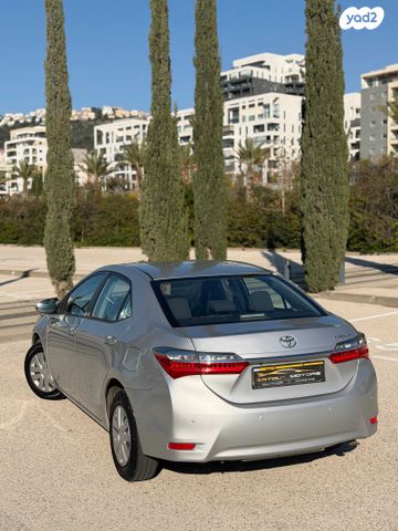 טויוטה קורולה