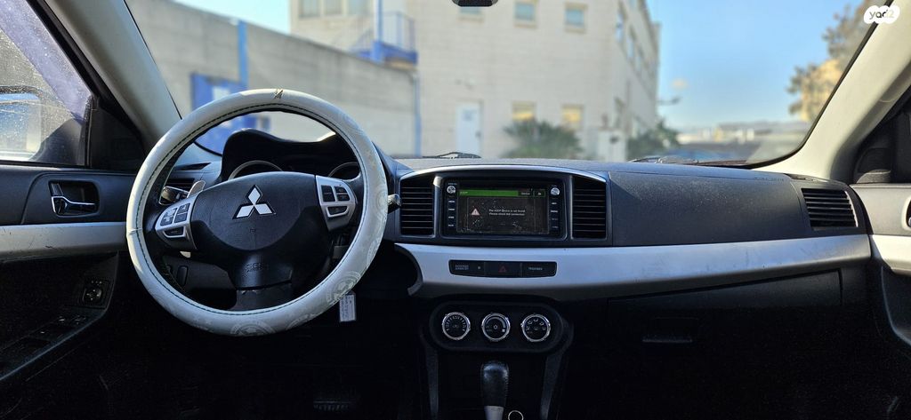 מודעת רכב מיצובישי לנסר