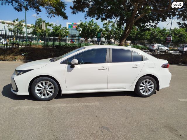 טויוטה קורולה