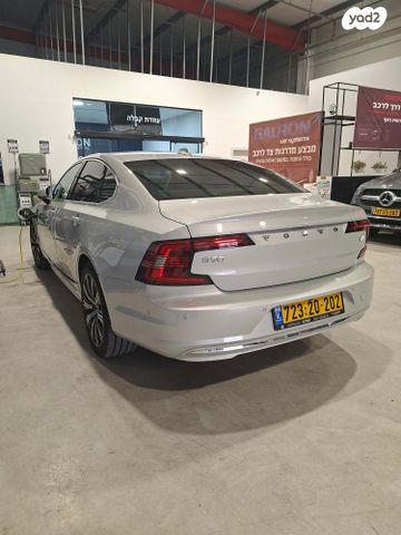 וולוו S90