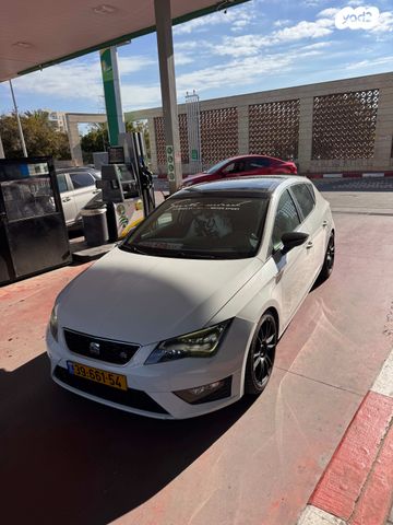 מודעת רכב סיאט לאון