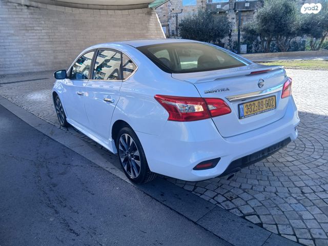 ניסאן סנטרה