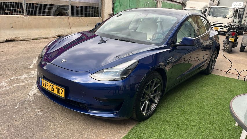 מודעת רכב טסלה מודל 3