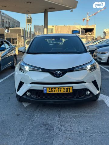 מודעת רכב טויוטה C-HR