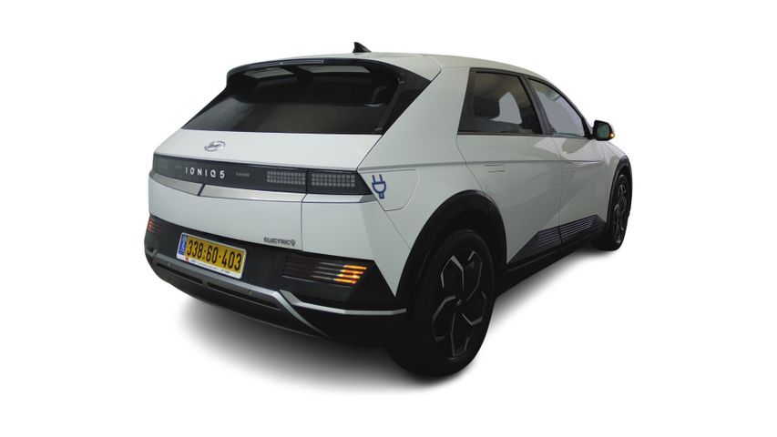 יונדאי איוניק 5