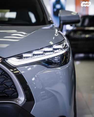 טויוטה קורולה קרוס