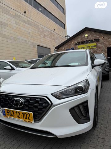 יונדאי איוניק