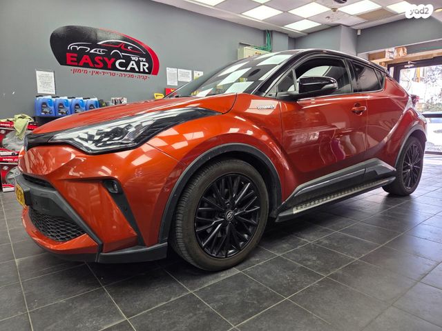 מודעת רכב טויוטה C-HR