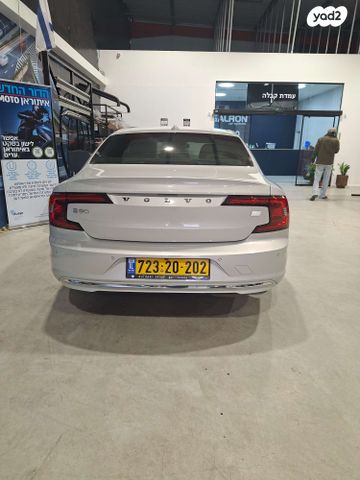 וולוו S90