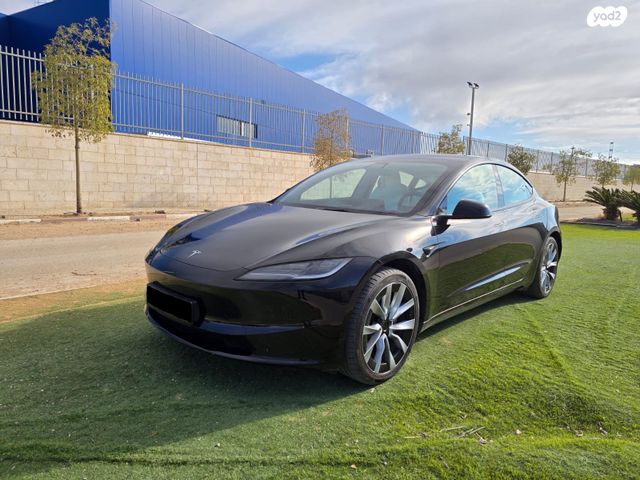 מודעת רכב טסלה מודל 3