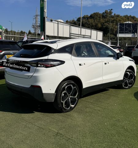 ג׳ילי Geometry C