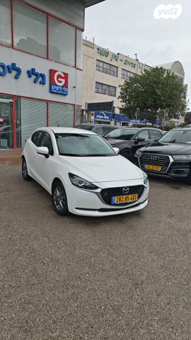 מודעת רכב מאזדה 2