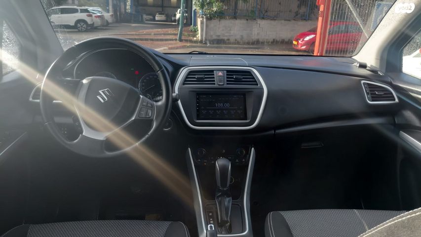 סוזוקי קרוסאובר