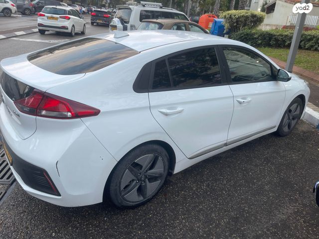 יונדאי איוניק