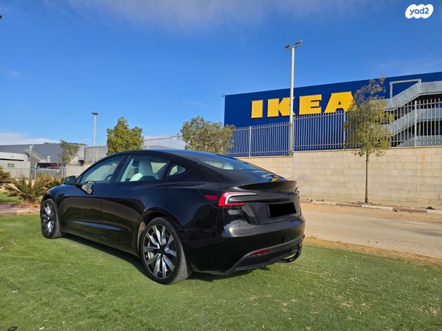 טסלה מודל 3