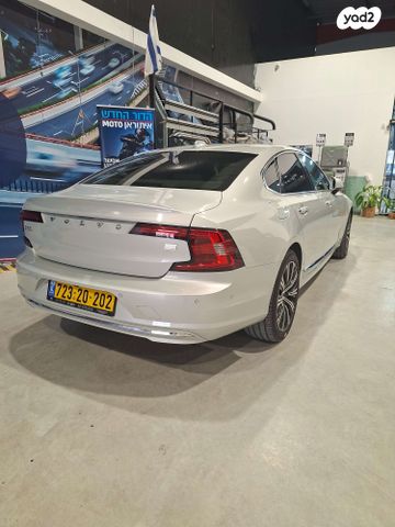 וולוו S90
