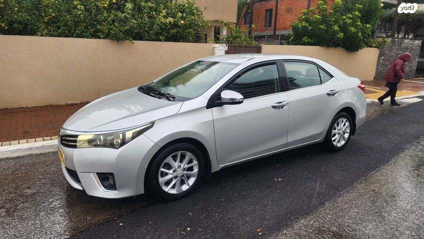 מודעת רכב טויוטה קורולה