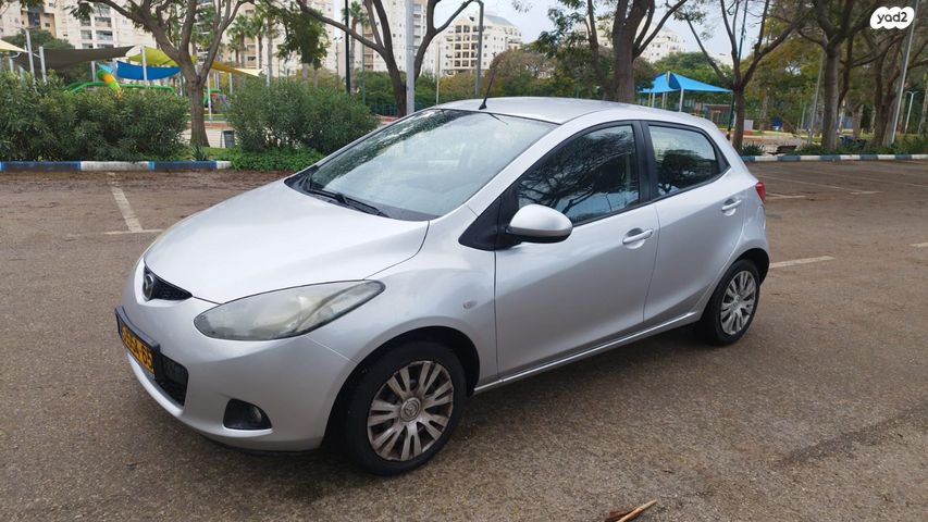 מודעת רכב מאזדה 2