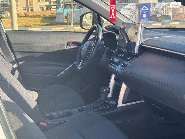 טויוטה קורולה קרוס