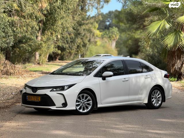 טויוטה קורולה