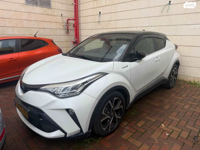 מודעת רכב טויוטה C-HR
