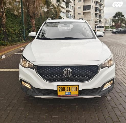 מודעת רכב אם ג'י ZS