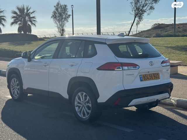 טויוטה קורולה קרוס