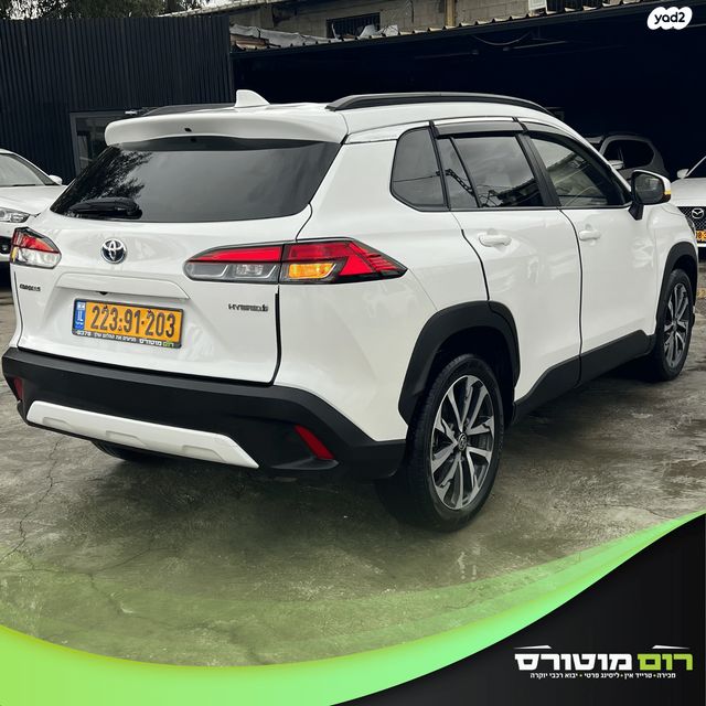 טויוטה קורולה קרוס