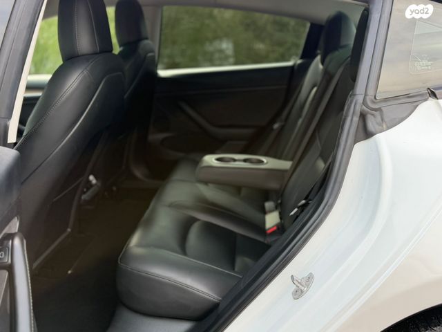 מודעת רכב טסלה מודל 3 1