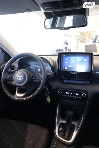 טויוטה יאריס