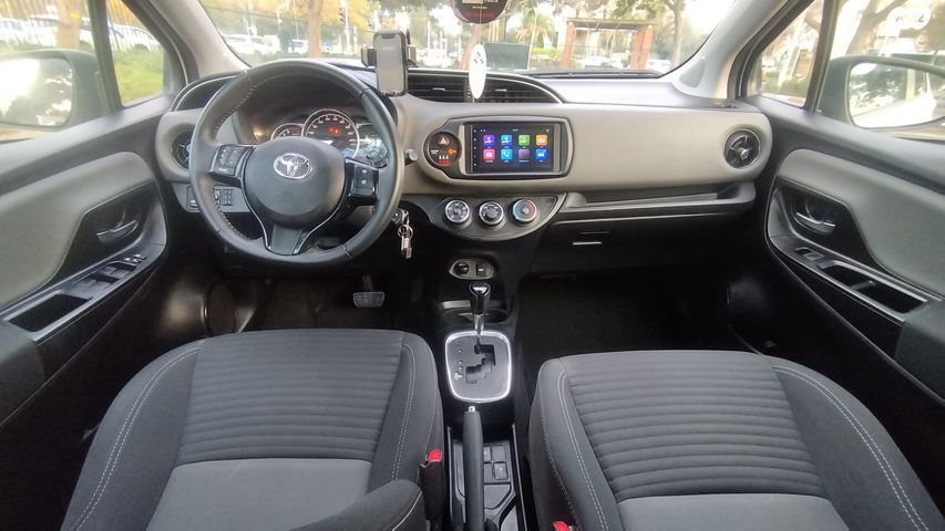 טויוטה יאריס