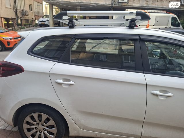 מודעת רכב קיה קארנס