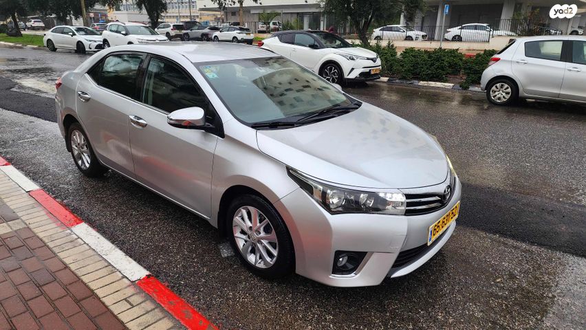 טויוטה קורולה