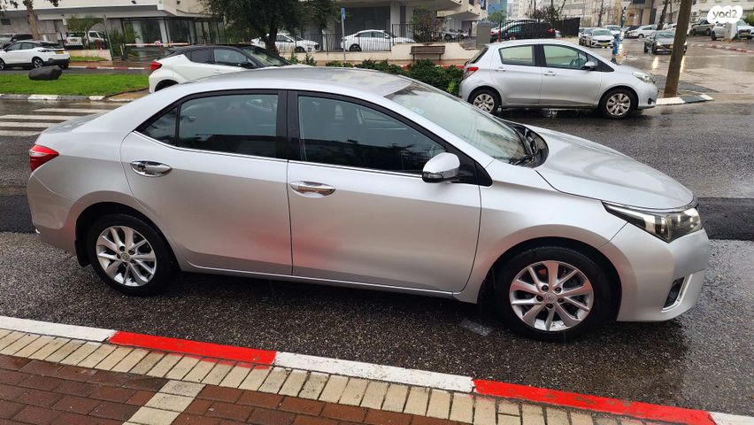 טויוטה קורולה