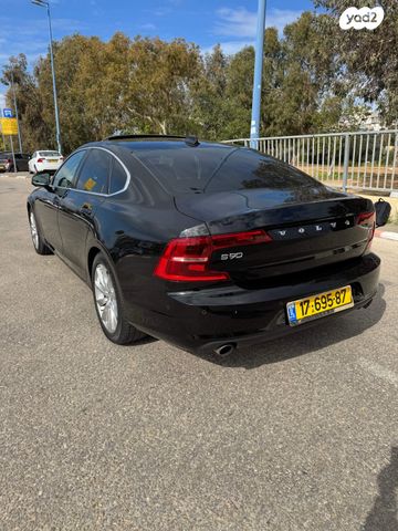 וולוו S90