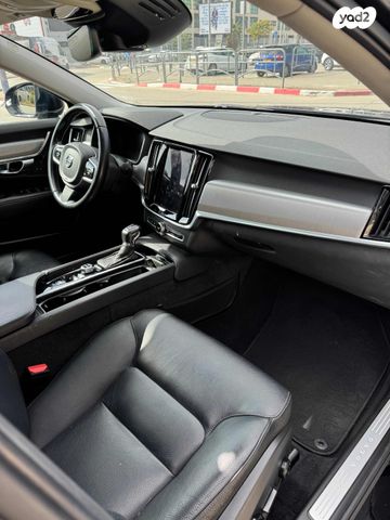 וולוו S90