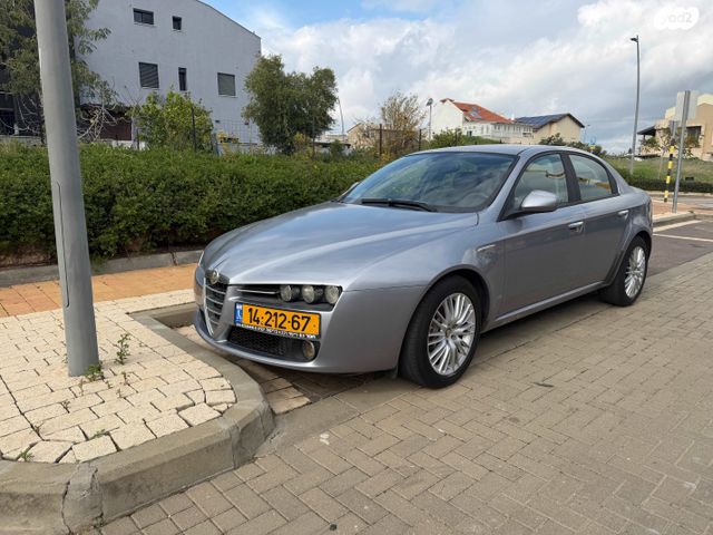 אלפא רומיאו 159