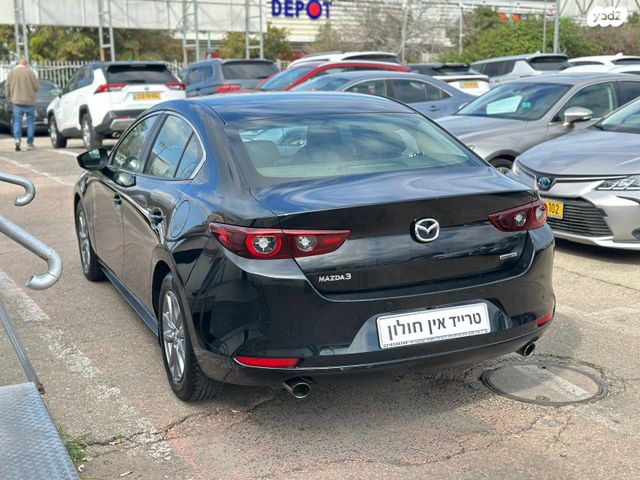 מאזדה 3