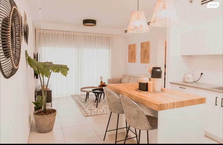 שולמית אלוני 7