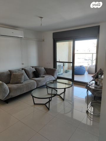 שדרות החוצבים 20