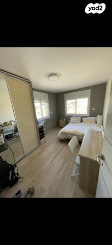 דירה, הגומא 4, צמח השדה, מעלה אדומים